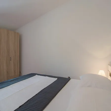 Apartament Karmen - Poolhouse *