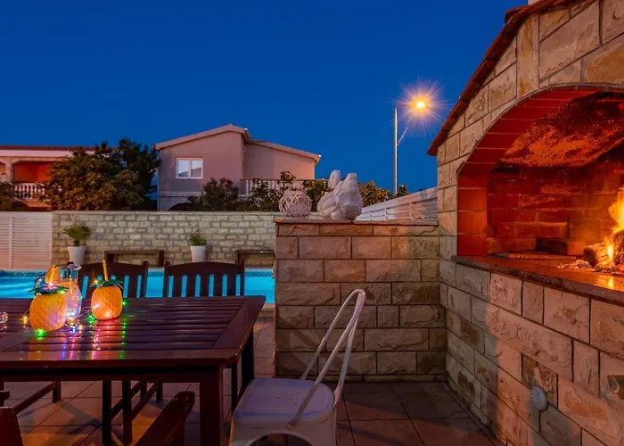 Apartman Karmen - Poolhouse