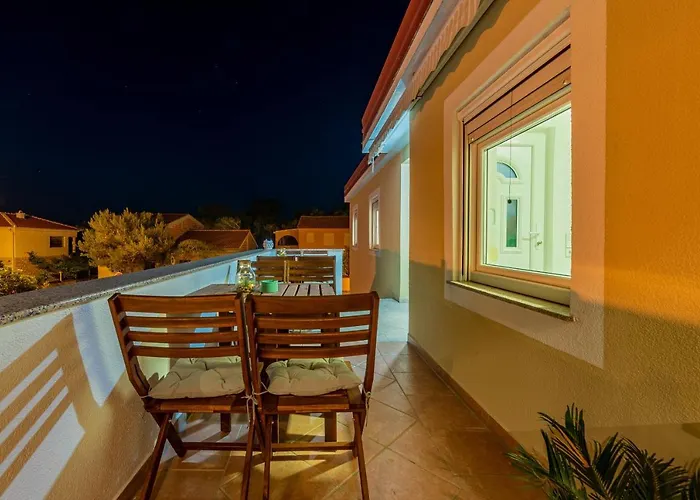 Apartament Karmen - Poolhouse Vir
