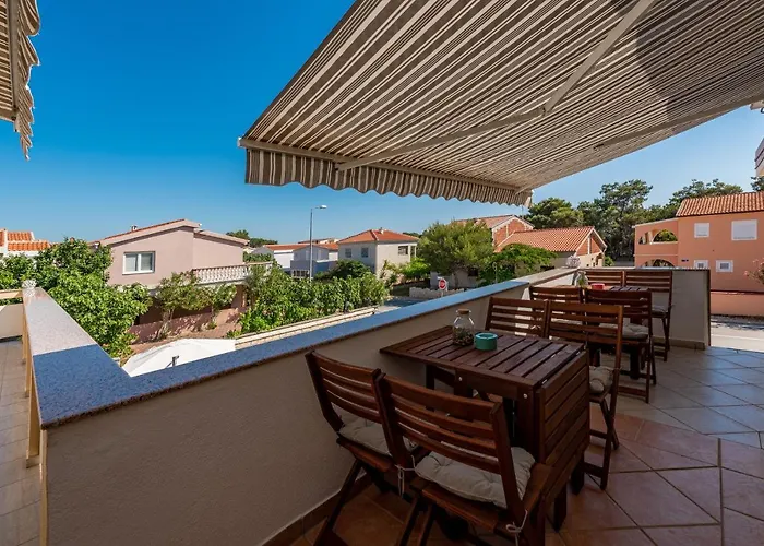 Apartman Karmen - Poolhouse Vir