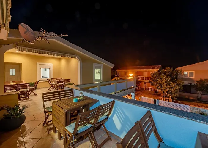 Apartament Karmen - Poolhouse *