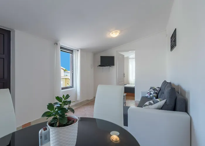 Apartman Karmen - Poolhouse *