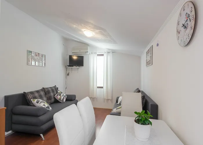 Apartment Karmen - Poolhouse Vir