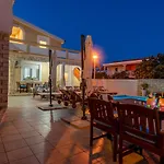Karmen - Poolhouse Appartamento