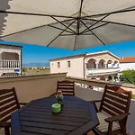 Karmen - Poolhouse Appartamento