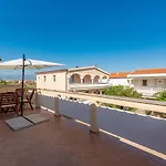 Appartamento Karmen - Poolhouse Vir