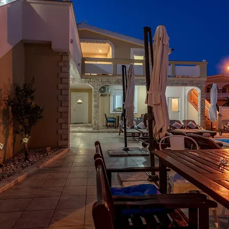 公寓 Karmen - Poolhouse *