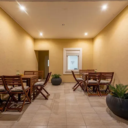 Karmen - Poolhouse Apartamento *